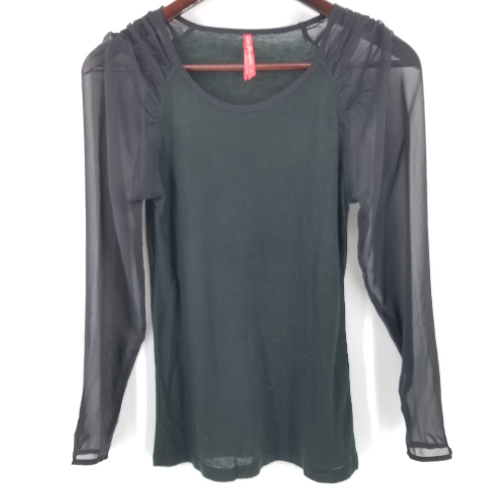 Ruby Ribbon Small Monroe Top Blouse Black Slimming